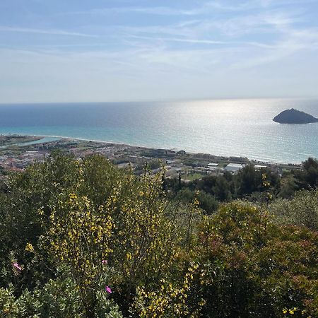 Le Torri Riviera Holiday アルベンガ エクステリア 写真